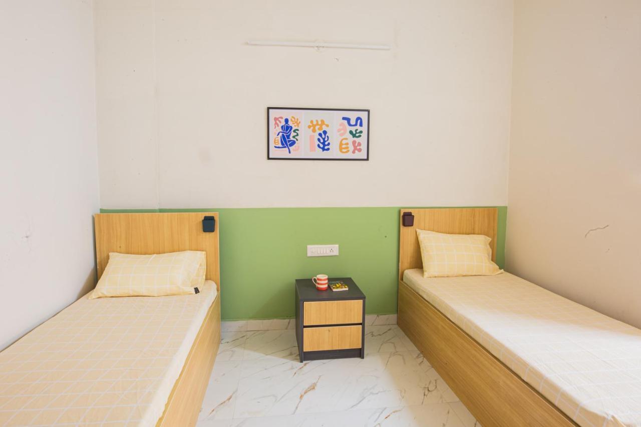 Covie Bannergatta 185 Hostel Bangalore Exterior photo